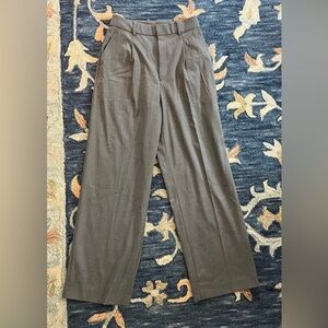 Uniqlo Gray pleated wide pants